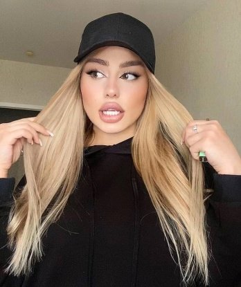 Аня, 20 лет, 1 размер груди